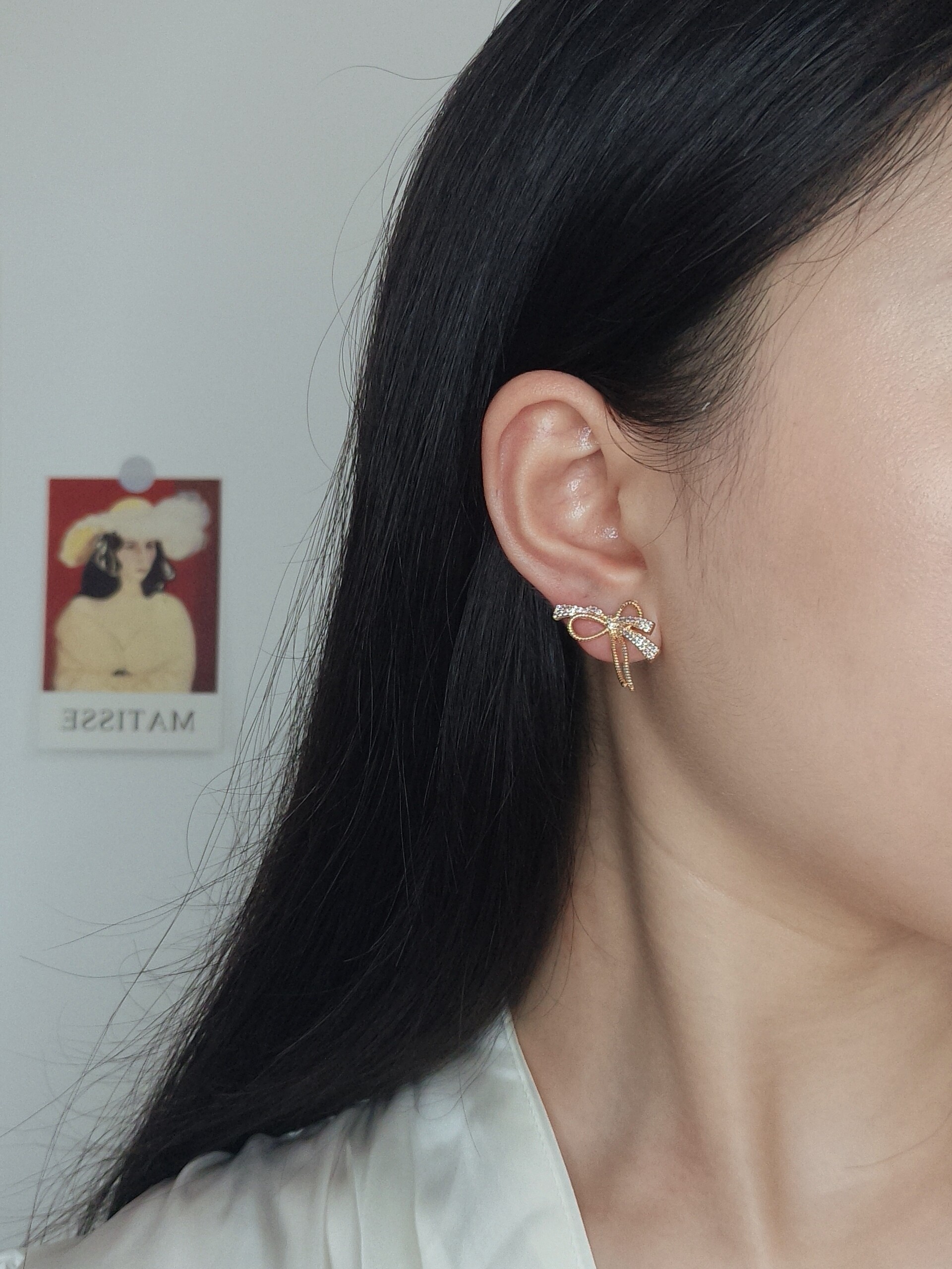 (Lazy to get up late) gentle temperament zircon shine bow girl ear needle small fresh 925 silver versatile