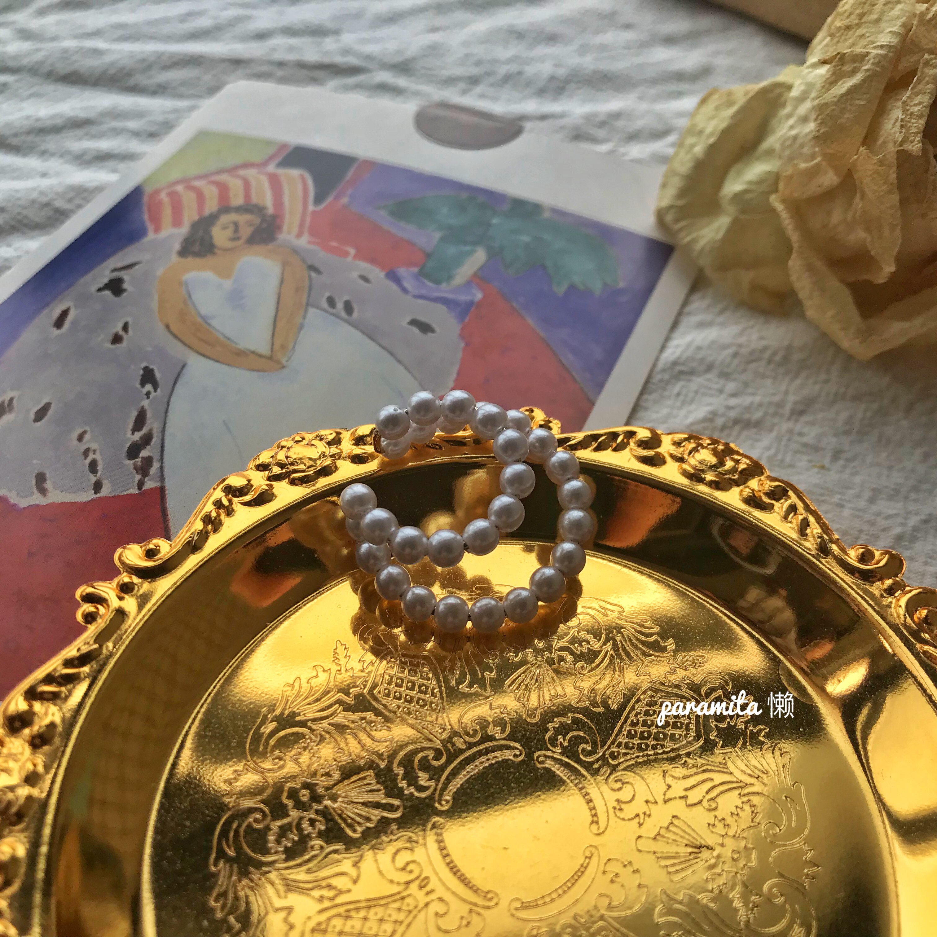 (Lazy makeup late) French style ear clip pearl headphones in small crowdtrinkets