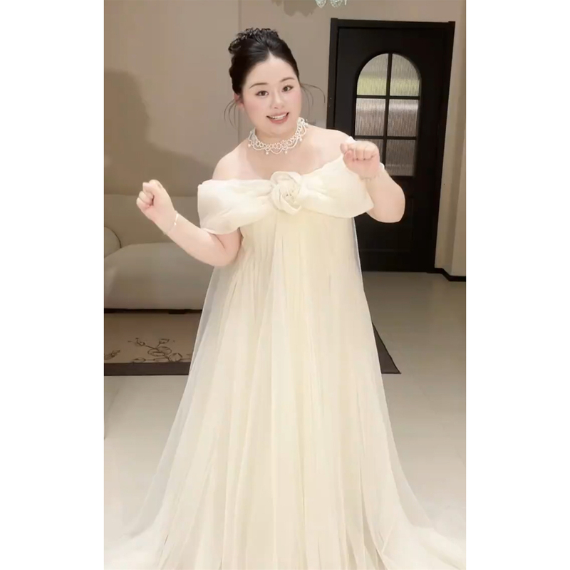 Plus-Size Morning Gown for Chubby Girls, Niche Design for Brides, Engagement Morning Photoshoot Dress, High-End Off-Shoulder Dress for Marriage Registration Plus-Size Morning Gown for Chubby Girls, Niche Design for Brides, Engagement Morning Photoshoot Dress, High-End Off-Shoulder Dress for Marriage Registration