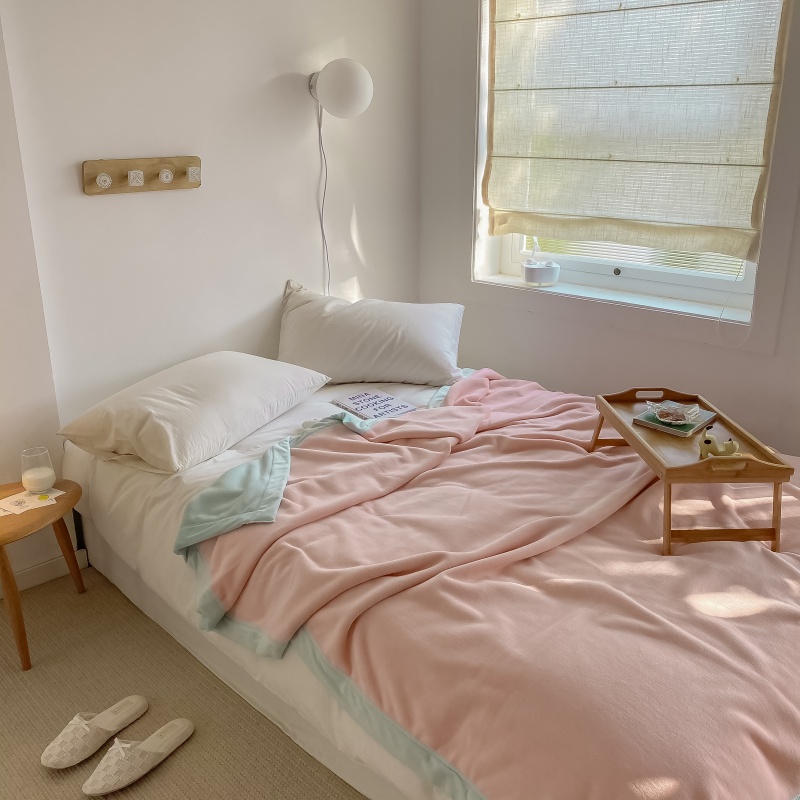 Double-sided velvet cloud blanket coral fleece blanket quilt padded warm winter nap blanket milk fleece flannel blanket