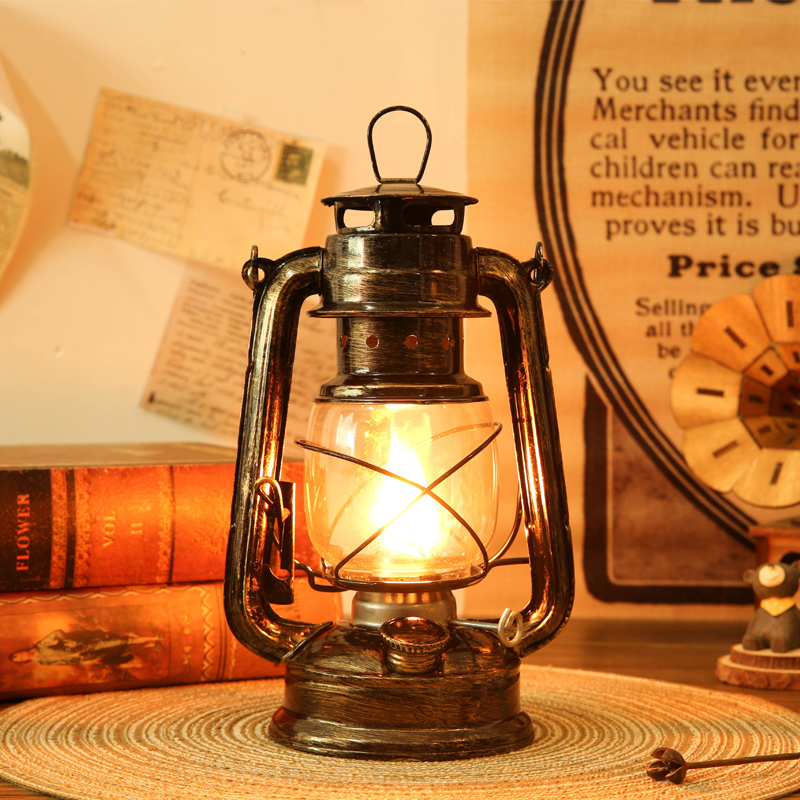 Old-Fashioned Retro Kerosene Lamp Ornaments, Nostalgic Old Objects, Antique Lanterns, Portable Outdoor Camping Lights, Decorative Props