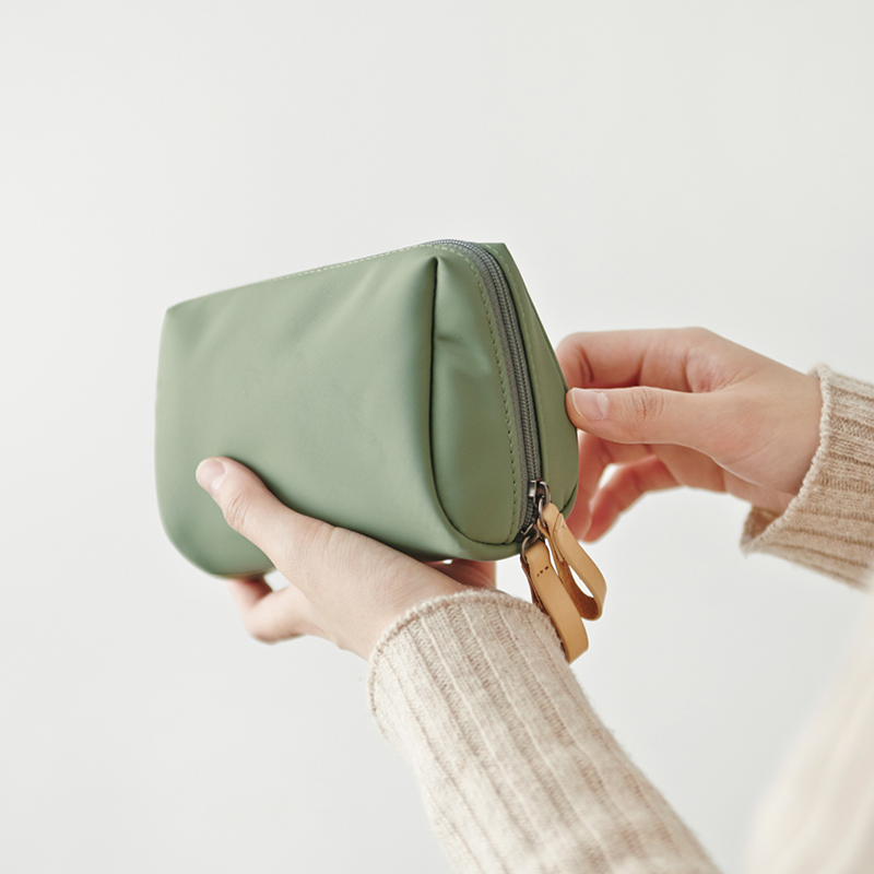 Cosmetic bag female 2022 high-end ins wind super-fire large-capacity portable travel wash bag cosmetic storage bag