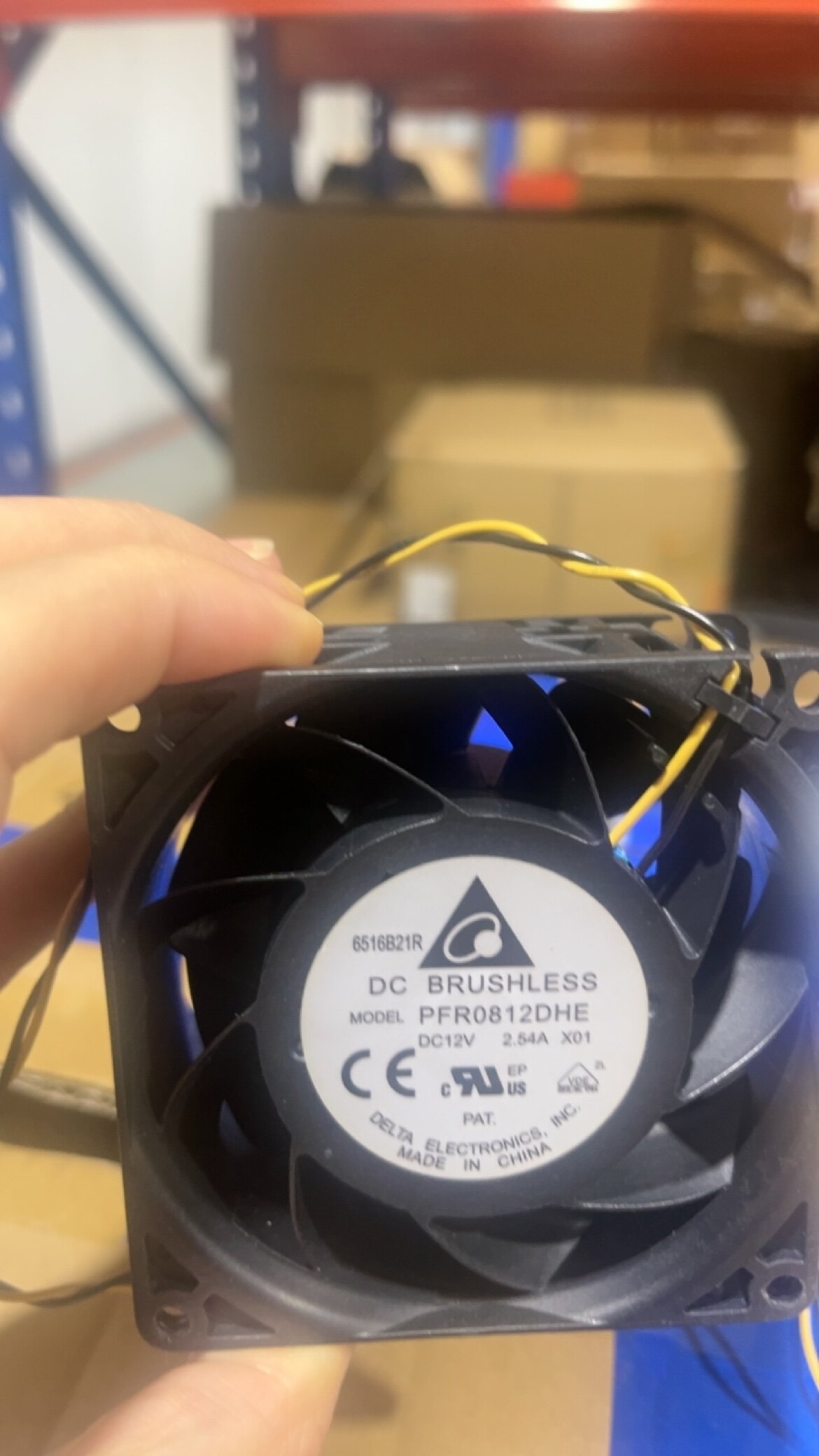 台达 8CM PFR0812DHE 12V 2.54A 8038 电摩托 电源 增压 散热风扇