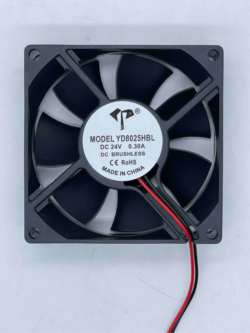 8025 80*80*25mm 12V/24V 8厘米机箱风扇功放静音散热风扇
