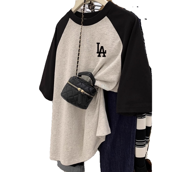 ເສື້ອຍືດແຂນສັ້ນ retro raglan oversize ສໍາລັບແມ່ຍິງ