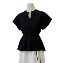 Design niche black short-sleeved shirt for women in summer high-end stand-up collar chic raglan sleeves slim waist top