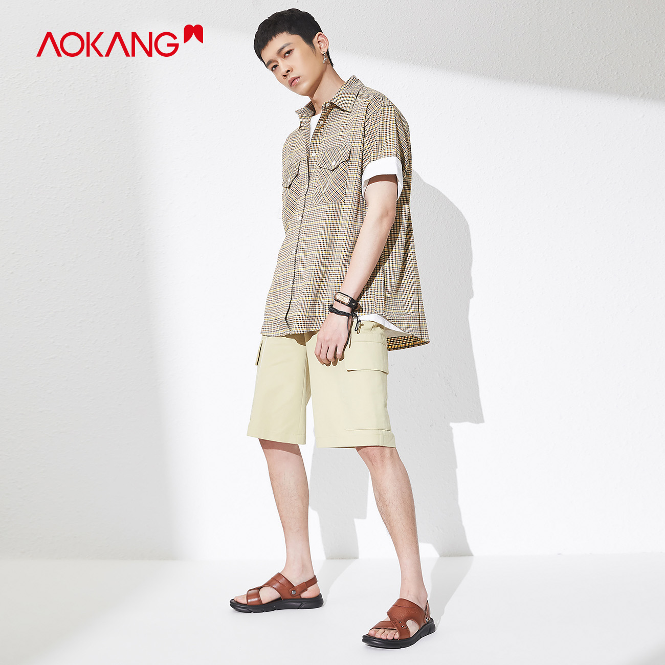 Okang sandals 2023 summer new casual beach shoes official leather slippers leather slippers two outdoor fashion