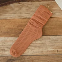 Трех -даплексное количество пустых кирпичей и красных кирпичей