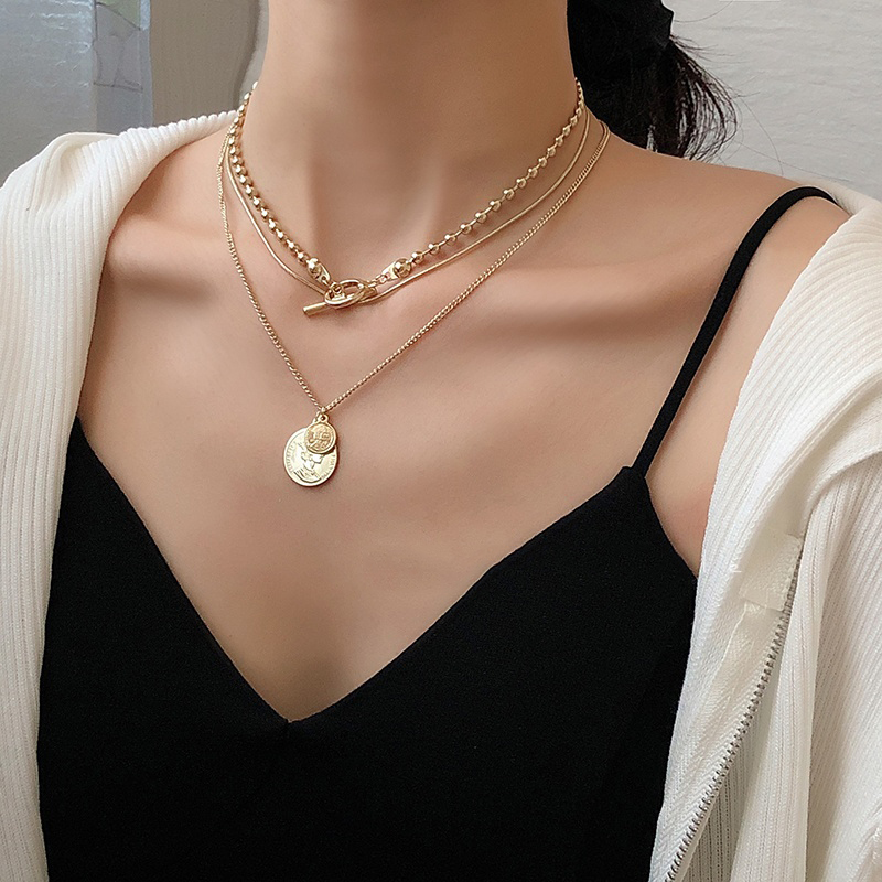 Korean retro multi-layer round card pendant necklace women's light luxury niche design 2022 new stacked collarbone chain