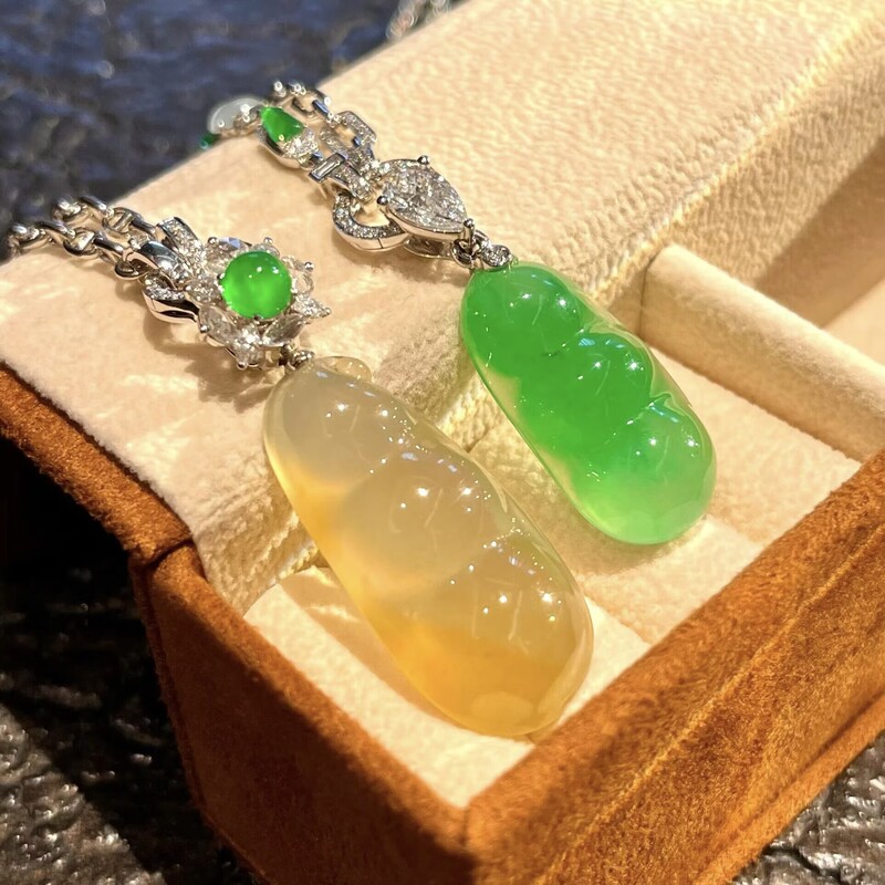 Natural A-Grade Ice-Type Light Green Lucky Bean Jade Pendant, Burmese Yellow Jade Four-Season Bean Jade Pendant, Spicy Green Bean Pod Jade Pendant