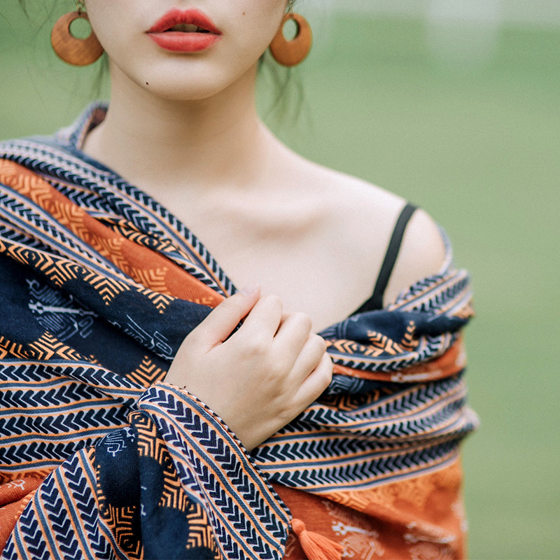 Cotton and linen silk scarf women's spring and autumn thin with skirt 2023 new literary and ethnic style Yunnan and Xinjiang travel sunscreen shawl