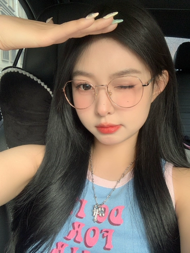 Корейская версия модных женских очков для близорукости, может быть оснащена золотой проволокой для закрытия лица, небольшая круглая оправа, однотонный цвет, меняющая цвет оправа для глаз, плоский светильник.