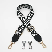 Черно -белый печать леопарда+черная+золотая пряжка