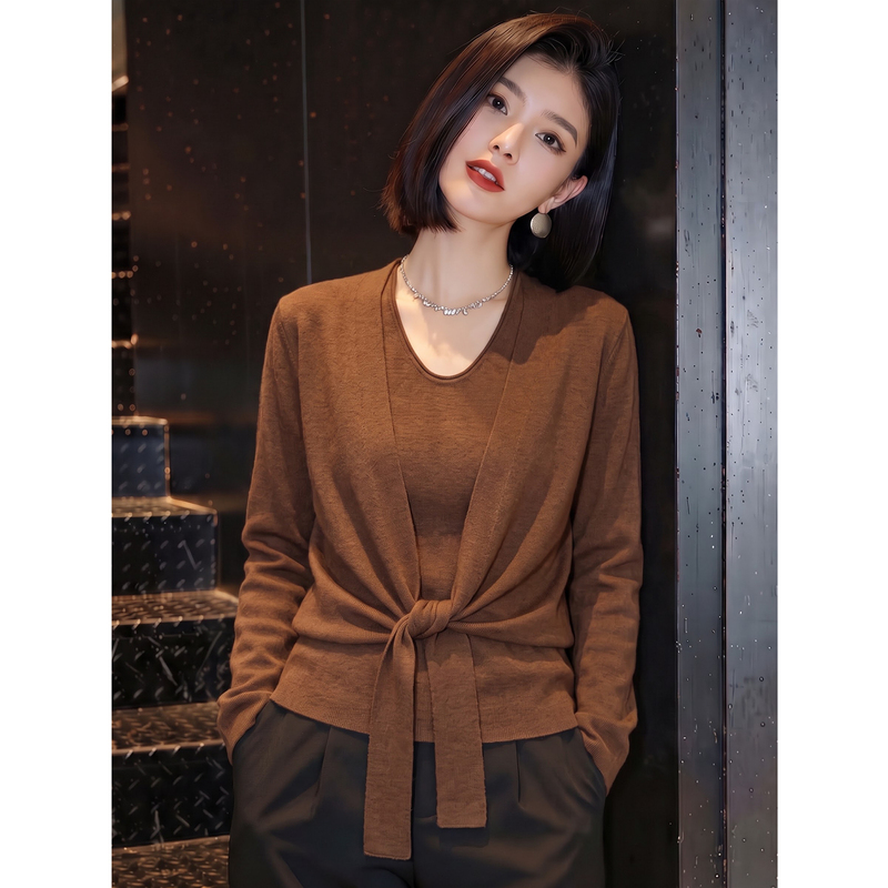 Melard Coffee-Colored Halter Neck Knit Top with a Fake Two-Piece Design for Women, New Autumn Style, Plus Size, Waist-Cinching, Slimming Top