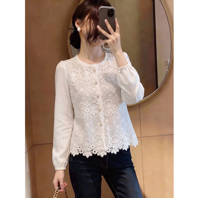 French Lace Crochet Hollow-Out White Blouse for Women, 2026 Autumn, Plus Size, Slimming, Unique and Beautiful Top French Lace Crochet Hollow-Out White Blouse for Women, 2026 Autumn, Plus Size, Slimming, Unique and Beautiful Top