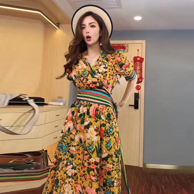 2022 spring and summer new French retro high-end sense of waist temperament niche design yellow floral dress women