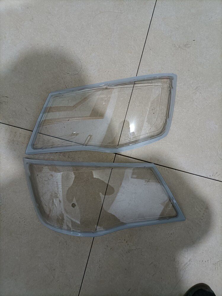 Wuzheng tricycle original accessories Wuzheng Aoxiang 1600A Aoxiang 1500A living room lamp shade headlight shell