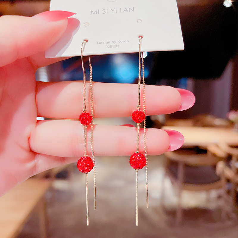 Design Sense Autumn Winter Red Full Drill Ball Ear Necklace Earrings 2022 New Tide version Temperament Fluttering woman