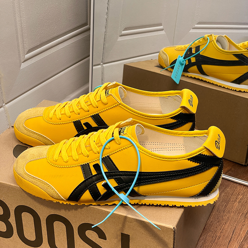 Yellow Popular Unisex Slip-On Canvas Shoes, Casual Sneakers, Soft-Soled White Shoes, Autumn Couple Shoes