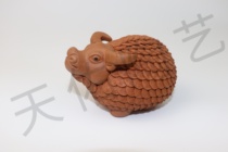 Tianyou pottery handmade boutique Huang Xiaopo money lucky treasure Cow tea pet domineering skyrocketing