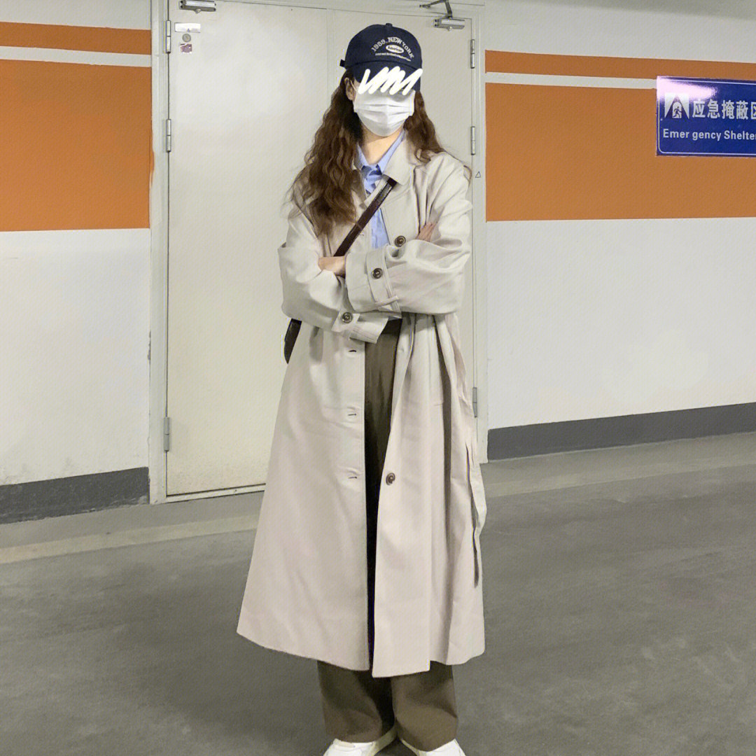 This year's popular windbreaker jacket women's 2022 spring and autumn new coat small mid-length high-end Korean version