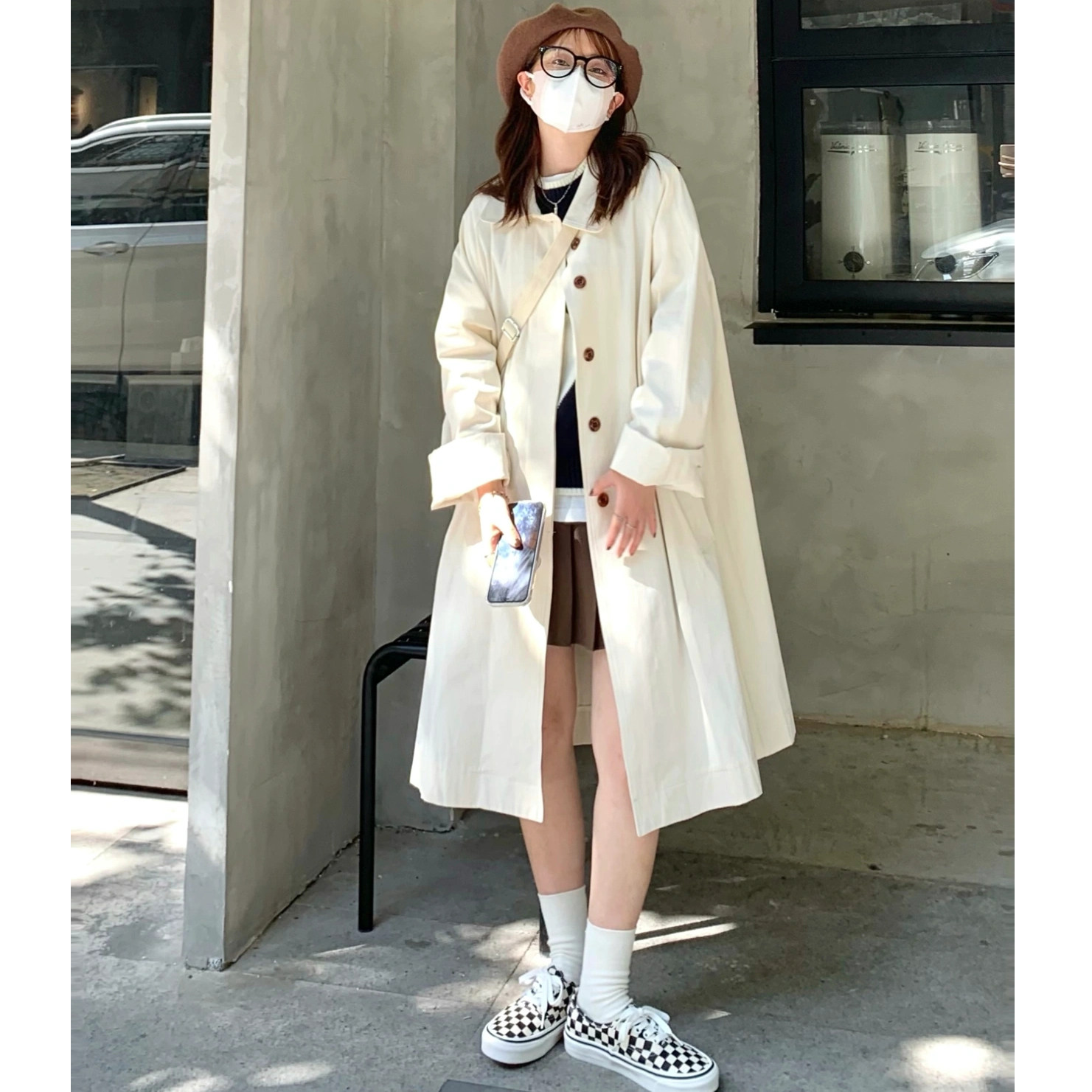 Windbreaker coat women's 2022 spring and autumn new coat high-end sense this year's popular small medium-length casual version