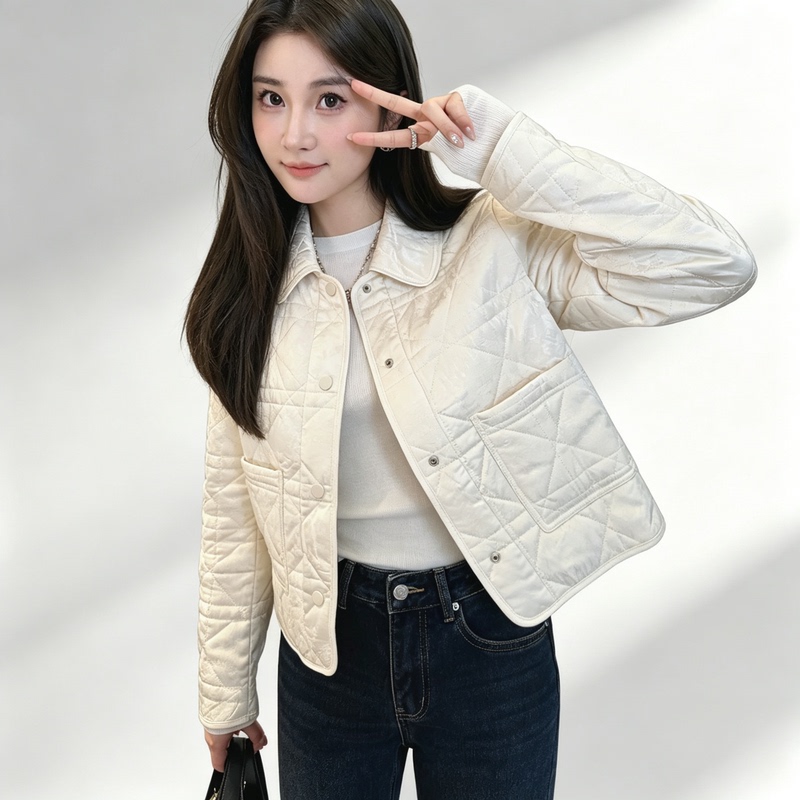 European Style Quilted 26 Autumn/Winter New Jacquard Short Cotton Jacket with Turn-Down Collar, Lightweight Short Coat for Women with Double Pockets European Style Quilted 26 Autumn/Winter New Jacquard Short Cotton Jacket with Turn-Down Collar, Lightweight Short Coat for Women with Double Pockets