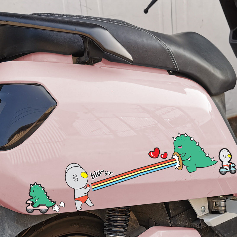 Car stickers block scratches stickers Door bumper motoelectric car sticker film cute cartoon waterproof reflective