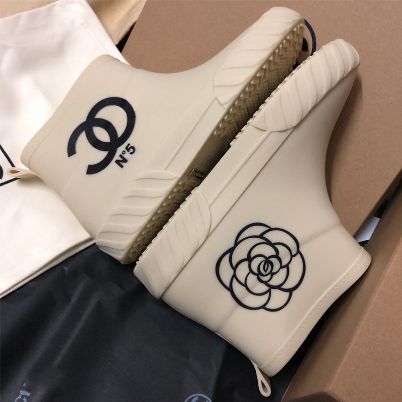 Small fragrant wind ancient with rain boots Vintage3D printed pattern Outer wearing Chelsea Women short boots Cartoon Short Boots