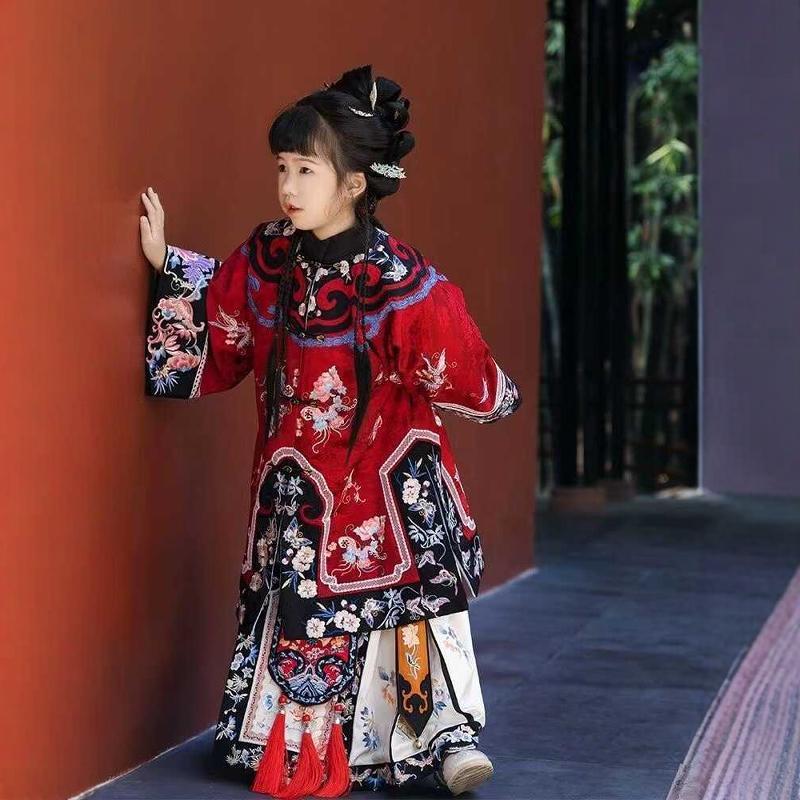 宫廷风来袭!女童清汉格格服旗装,让你家宝贝一秒变古装公主👸 -汉服-淘宝百科网