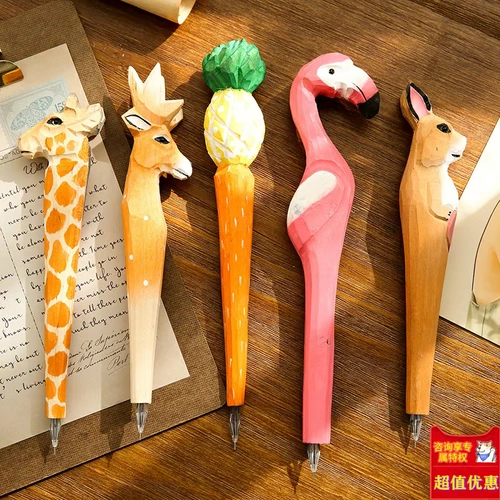 Творческая сказочная ручка с творческой сказочной ручкой 0,5 Черная нейтральная ручка Симпатичная милая резная ручная ручная деревянная ручка ежедневно поставки студент -индивидуальность гираф