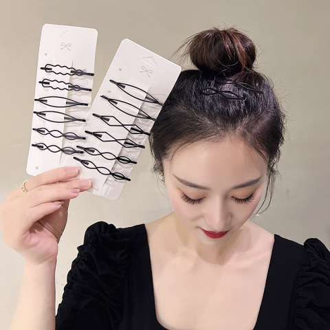 Black hairpin female summer side with a clip of broken hair clip and a scarless hair card top clip