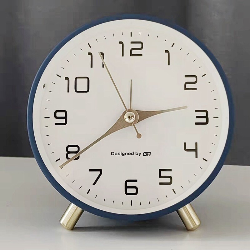 Nordic silent alarm clock large numbers simple luminous bedside clock student dormitory desktop fashion metal clock