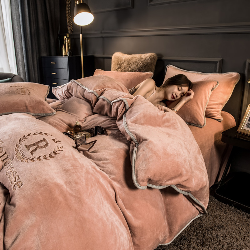 Milk velvet embroidery four-piece set Winter thick warm double-sided velvet quilt cover simple bed hats princess style non-slip sheets