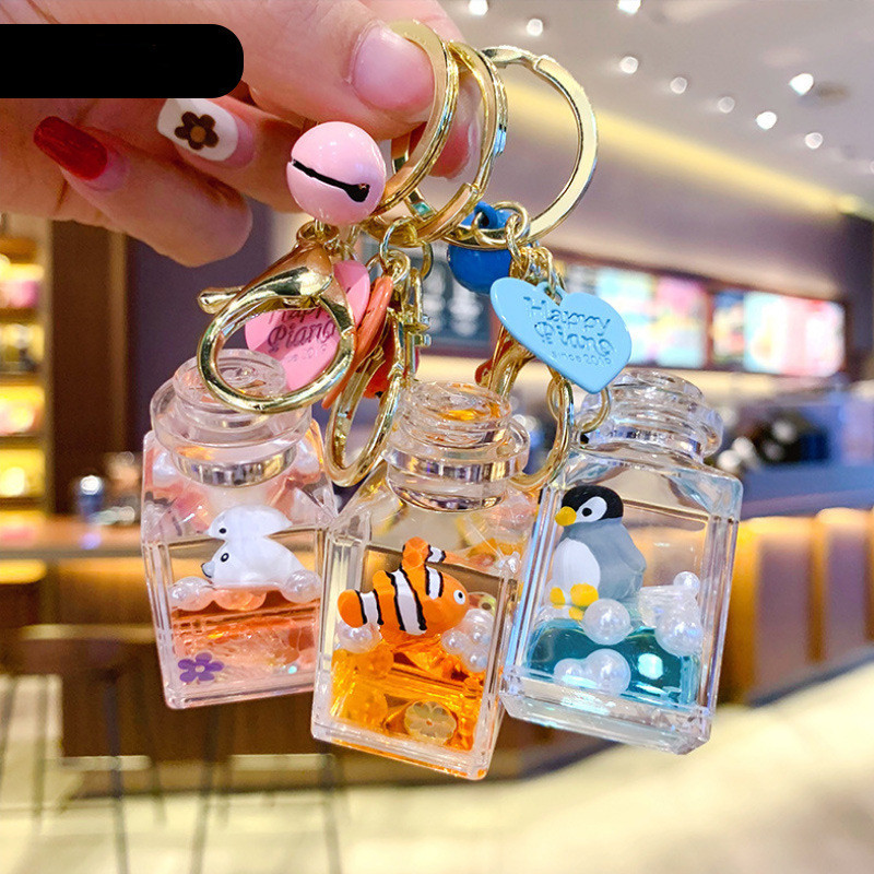 Trendy Car Keychain for Women, Drift Sand Crystal Backpack Pendant, Small Accessories, Cute Children's Drift Sand Bottle Ornament