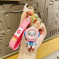 Розовый космонавт, панда