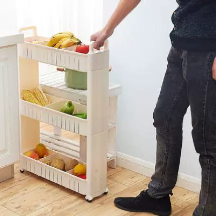 Ванная комната, кухня, стеллаж для хранения вещей, холодильник, трехэтажная прачечная с роликами в углу для удобства, гидроизоляция зазора в стене.