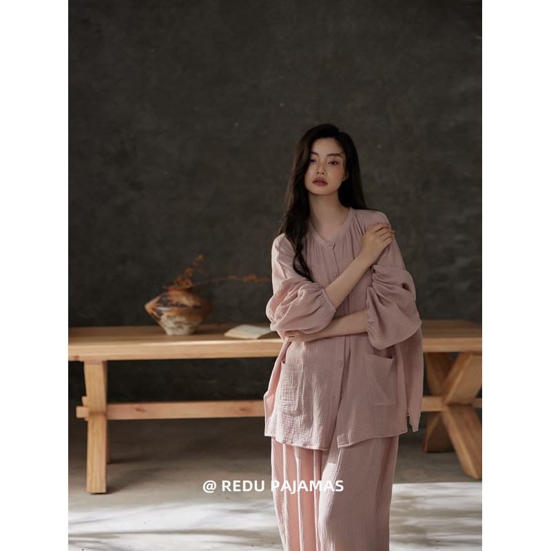 Hot and Comfortable Pink Cotton Gauze Pajamas for Women, Spring and Autumn, with Built-In Chest Pads, Long Sleeves and Long Pants, Can Be Worn Outside, Set