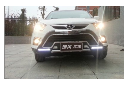 Applicable to Refine S5 front and rear bumpers Refine S5 front and rear bumpers to protect Refine S5 front bumper with LED lights for anti-collision
