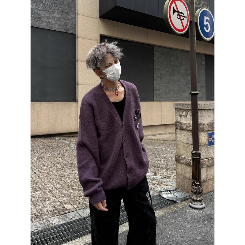 American-Style Brooch Badge Button Cardigan Sweater Knitwear Unisex Lazy Style Solid Color Deep V-Neck Autumn and Winter Coat
