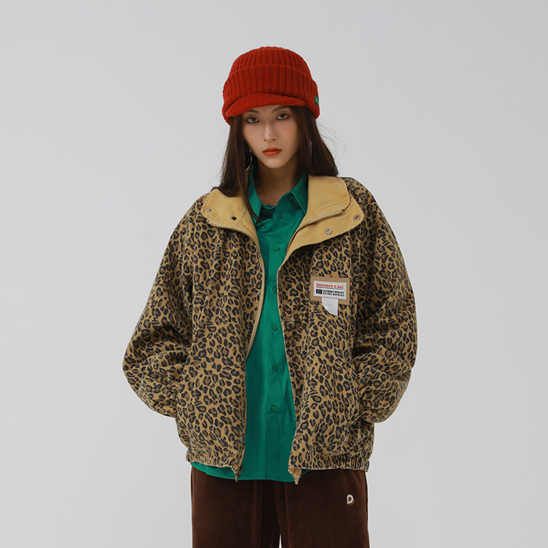 DNT Han Huohuo this issue C no matter which side, there is a fan WEN denim jacket on both sides