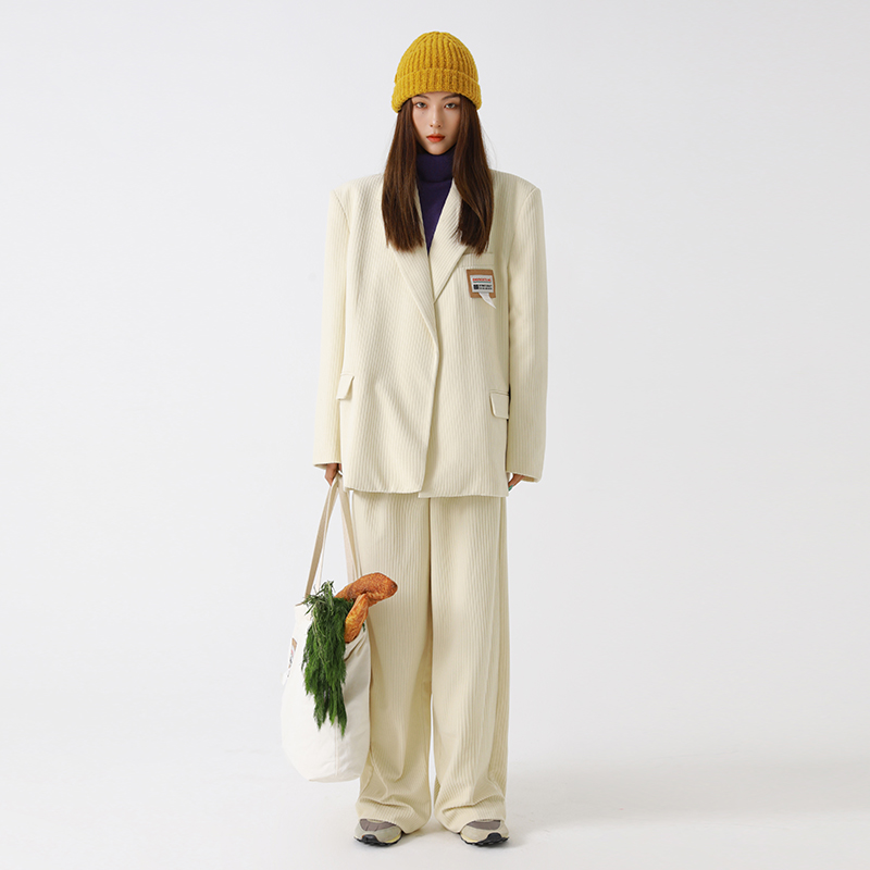 DNT Han Huohuo lazy people want to enter the advanced sense is not a little bit not afraid of wrinkle TR fabric corduroy suit suit suit