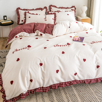 Four sets of Teenage Girl Hearts Princess Wind Bed Gasawara Girl Hearts All-cotton Pure Cotton Dormitory Brief about four sets of bedding