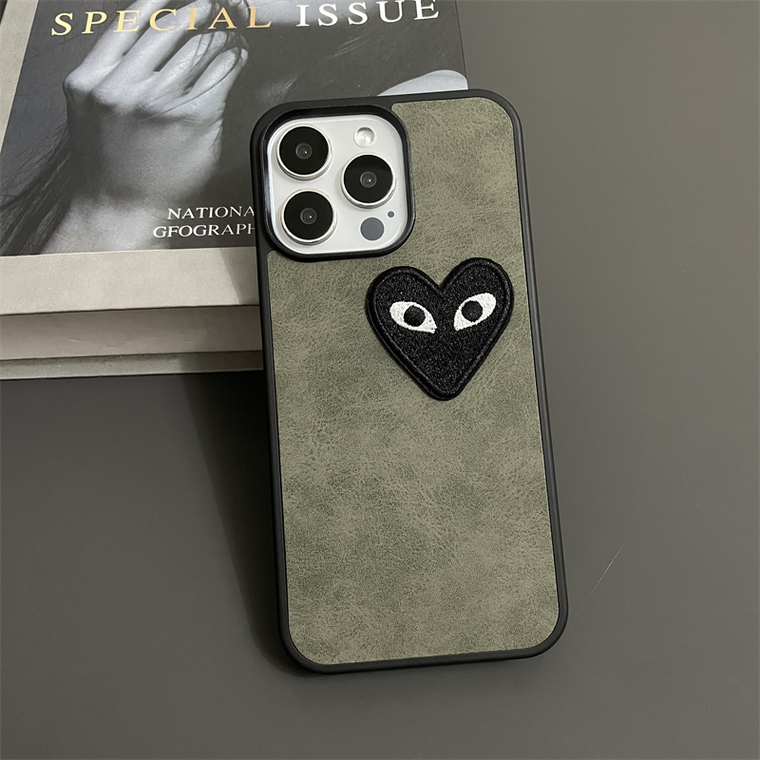 CDG Hearts Synthetic Leather 15, 14, 13, 12, 11 iPhone Case