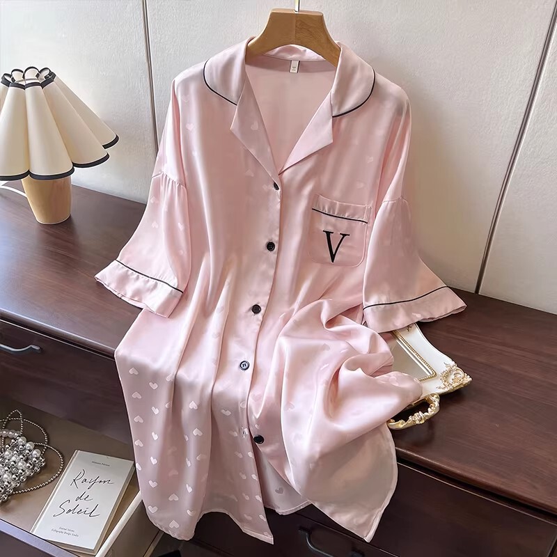 Victoria's New Spring and Summer Silk Pajamas for Women, Loose-Fitting Home Wear, High-End, Light Luxury, Sexy Nightgown Victoria's New Spring and Summer Silk Pajamas for Women, Loose-Fitting Home Wear, High-End, Light Luxury, Sexy Nightgown