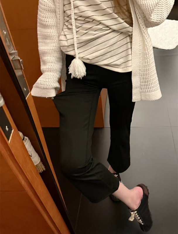 Chu Peipei's New Product - Summer's Ultimate Hit: Women's Devil-Style Eight-Point Flared Pants
