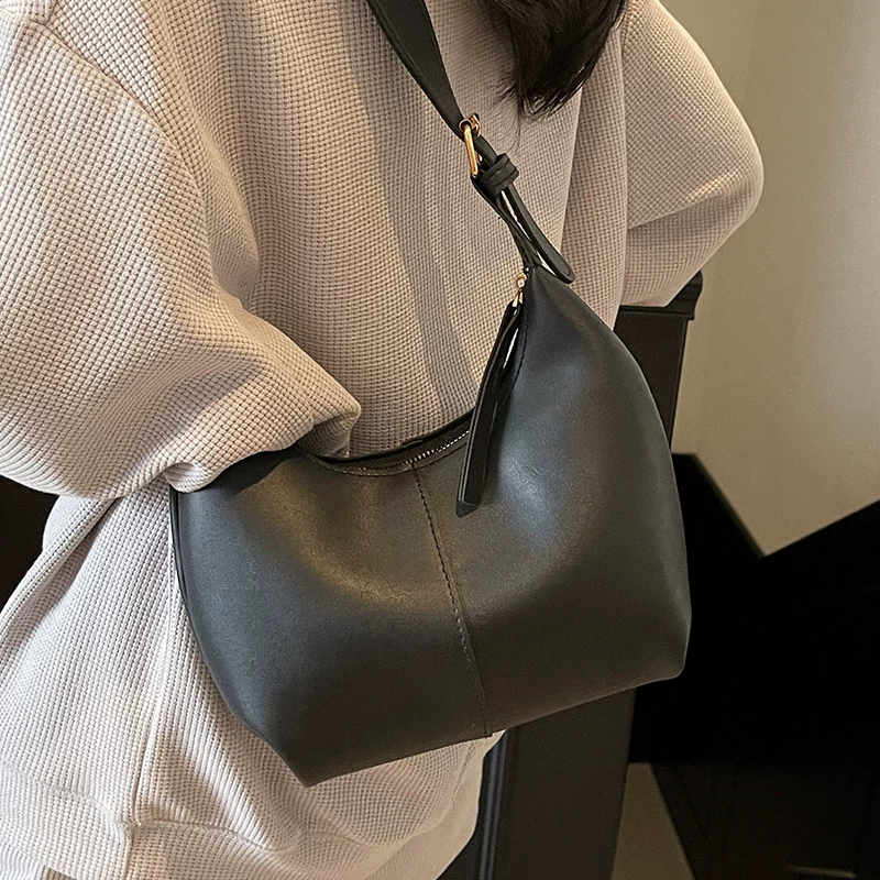 Small underarm bag, retro one-shoulder bag