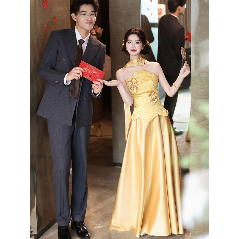 Engagement Bride's Toast Dress, Strapless New Chinese-Style Morning Robe, Wedding Dress, Gold High-End Slim-Fit Evening Gown, New Style for Returning Home Engagement Bride's Toast Dress, Strapless New Chinese-Style Morning Robe, Wedding Dress, Gold High-End Slim-Fit Evening Gown, New Style for Returning Home