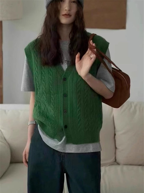 French-Style V-Neck Green Vintage Cable Knit Cardigan Sweater Vest for Women, Early Spring Layering Outerwear Vest Top