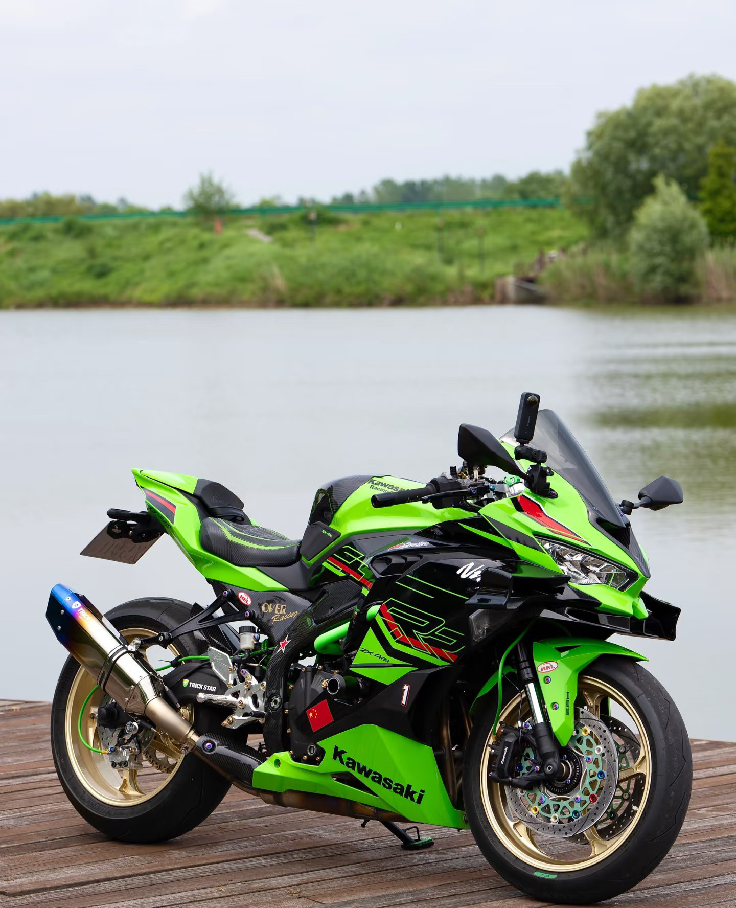 Kawasaki ZX-4R/ZX-4RR KRT 全车壳定制版画：赛道灵魂，街头焦点！-挡